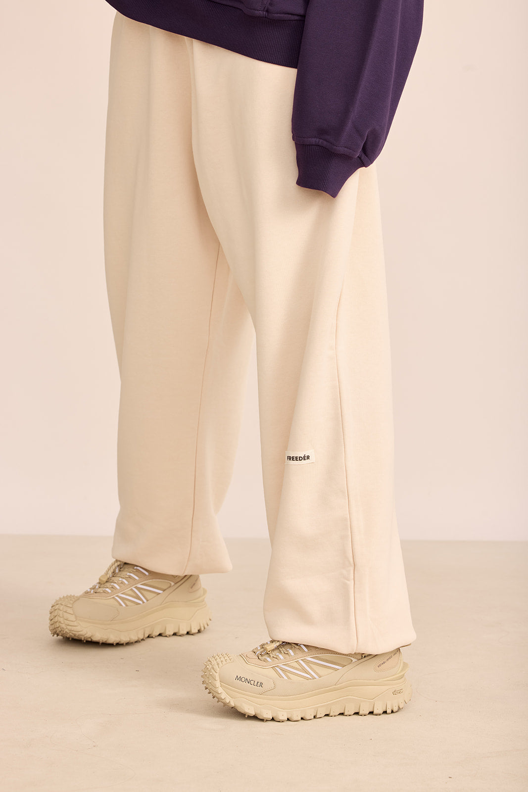 1.13 Oversized Sweatpants (Beige)