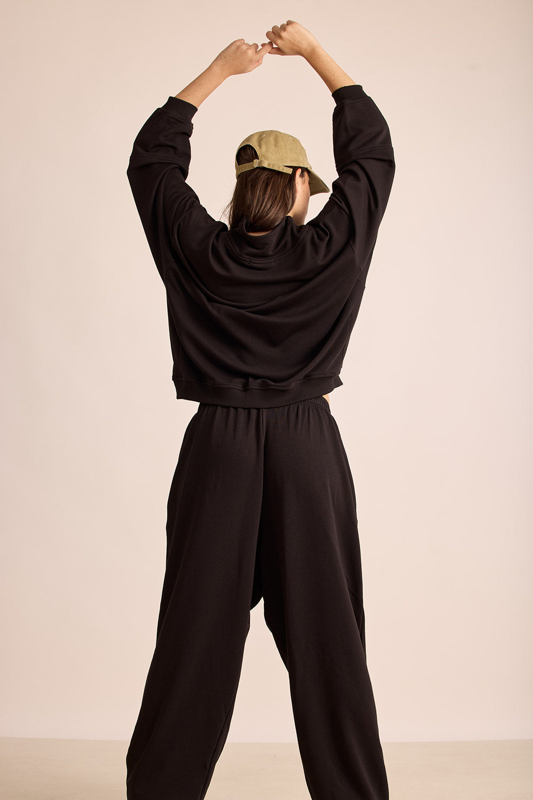 1.13 Oversized Sweatpants (Black)