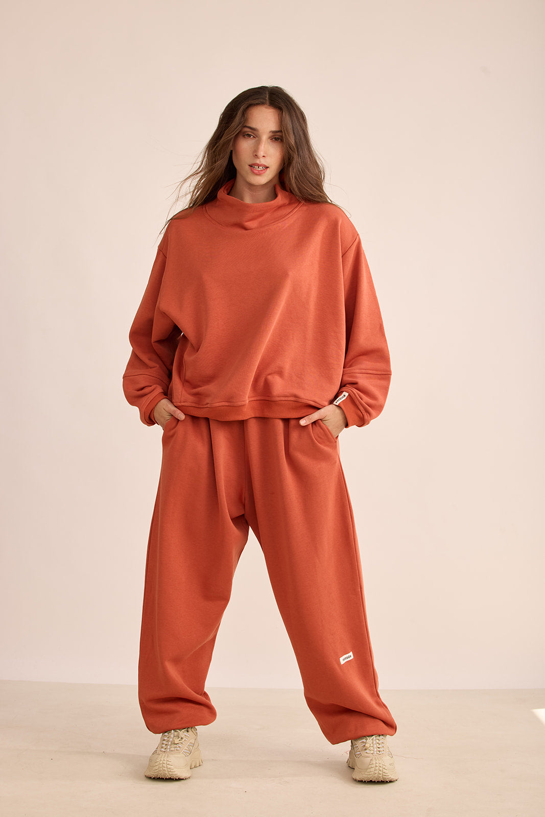 1.13 Oversized Sweatpants (Bronze)