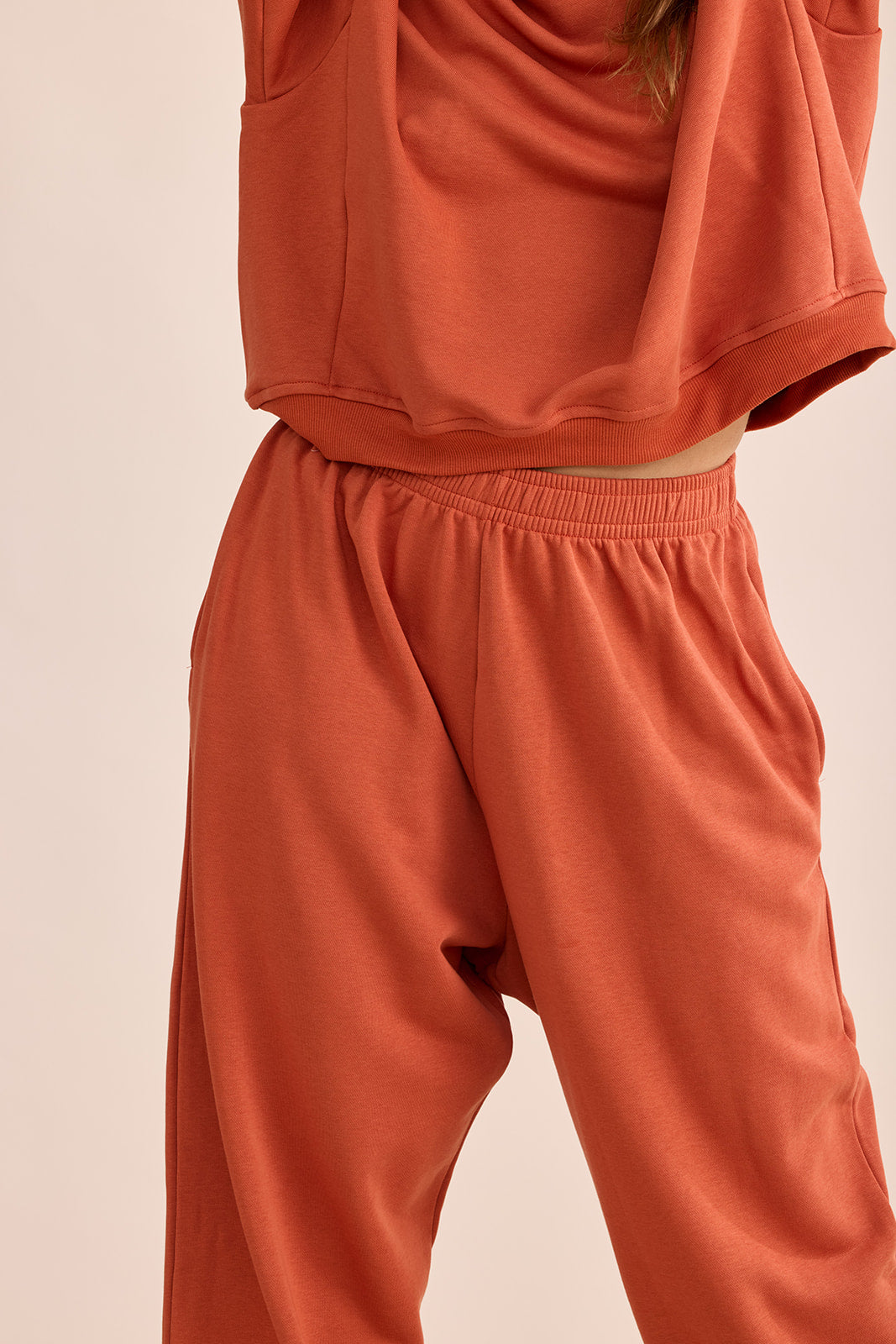 1.13 Oversized Sweatpants (Bronze)